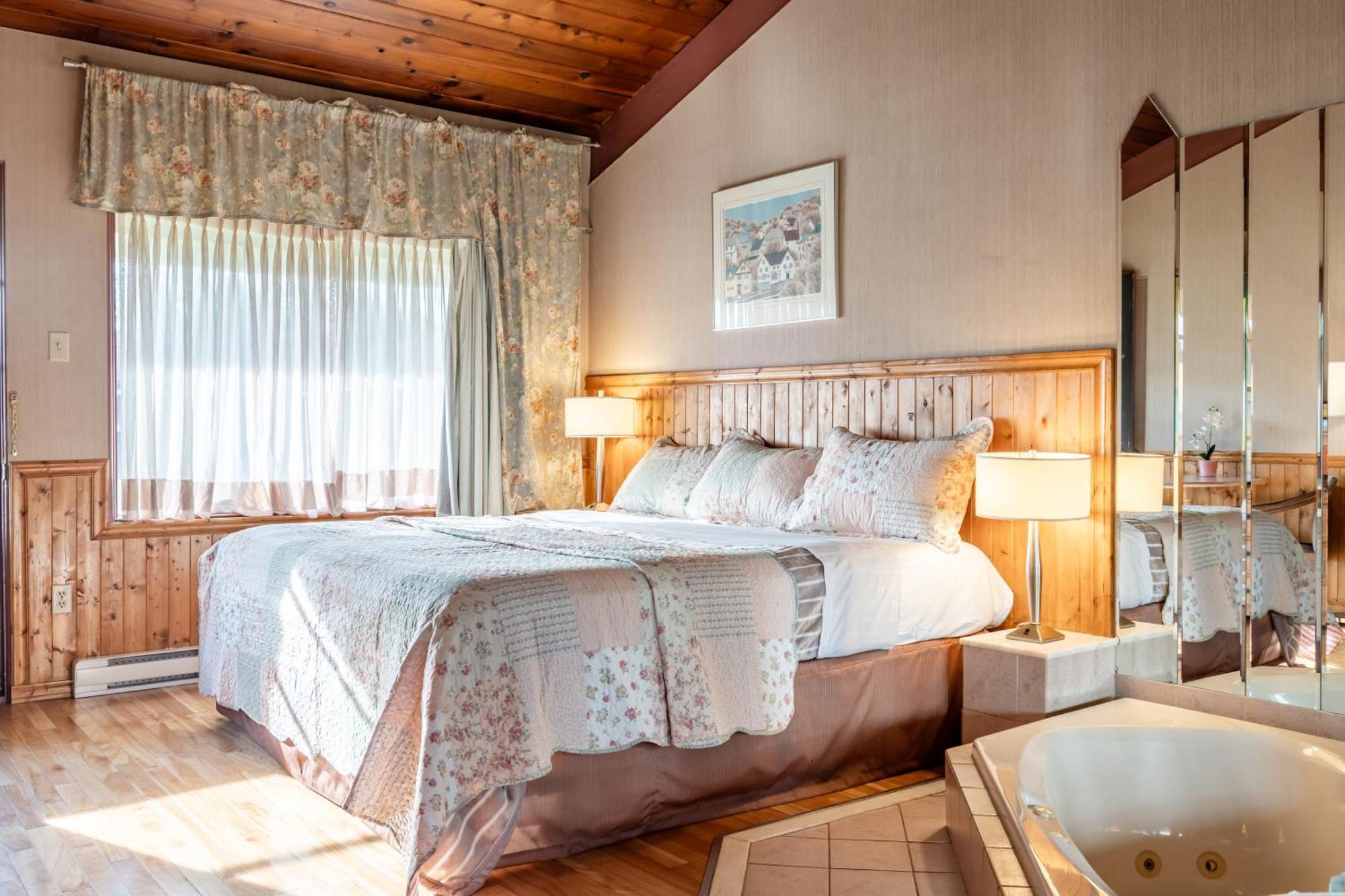 Hotel Motel Bonsoir Гранби Экстерьер фото